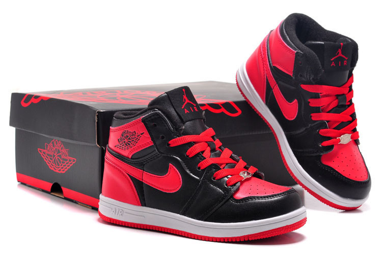 kids black and red jordans