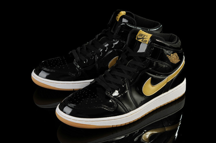 Air Jordan 1 Retro Black Gold Shoes
