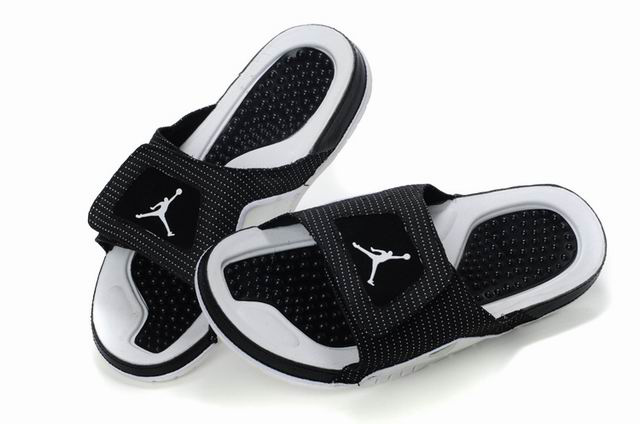 Air Jordan 13 Slipper Black White - Click Image to Close