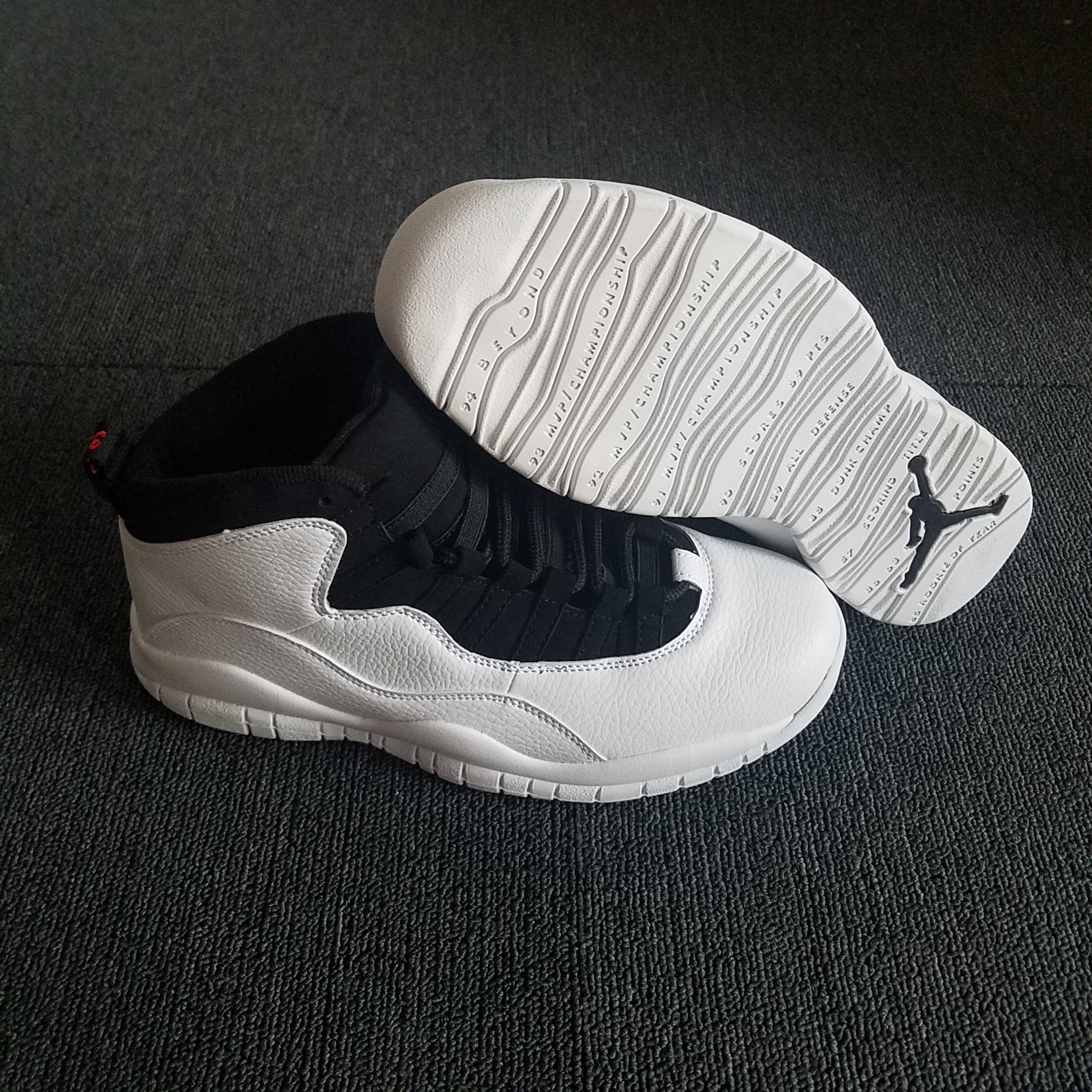 black jordans 10