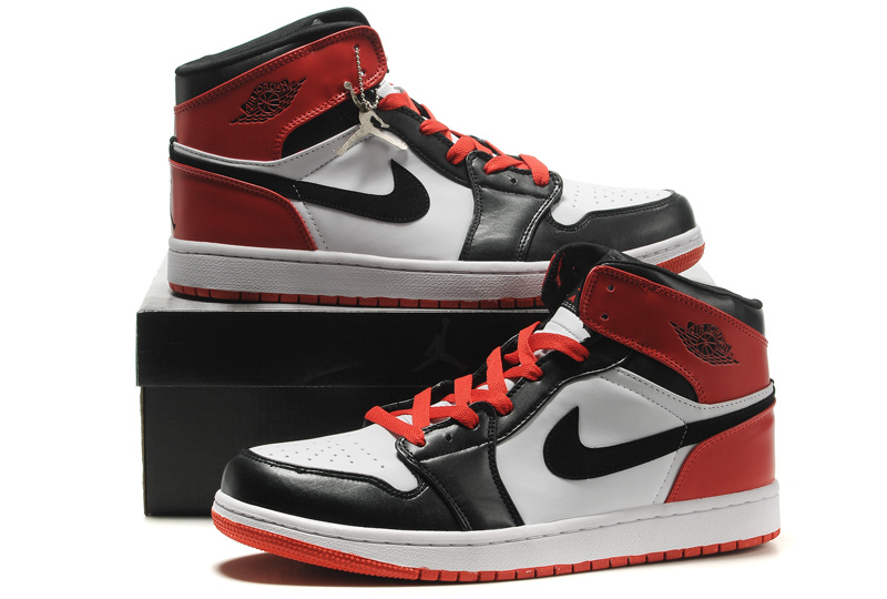 Air Jordan Retro 1 Red White Black